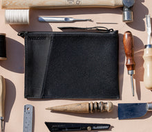 Load image into Gallery viewer, City Slicker - Zip Pouch Black

