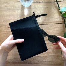 Load image into Gallery viewer, City Slicker - Zip Pouch Black
