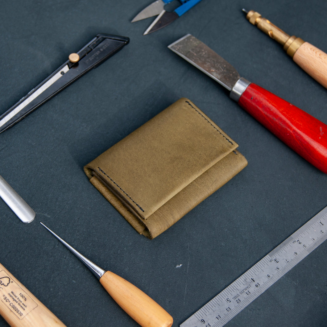 Busy Body - Magnetic Card Case - Olive