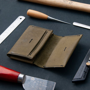 Busy Body - Magnetic Card Case - Olive